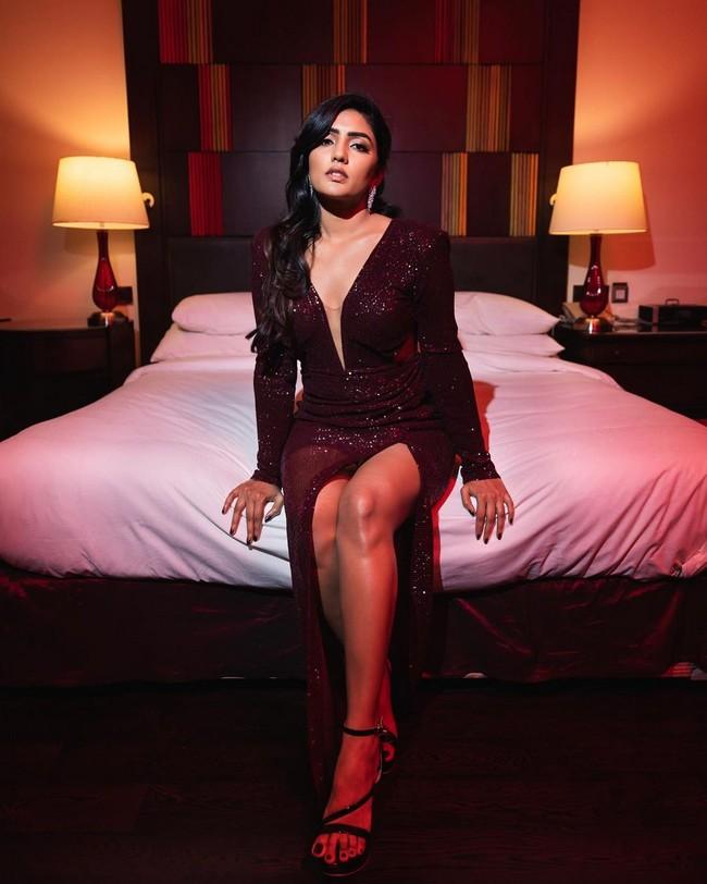 Eesha Rebba 15