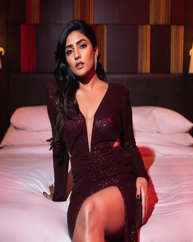 Eesha Rebba 6