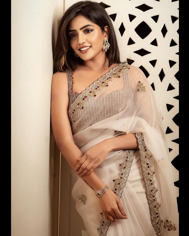 Eesha Rebba 6