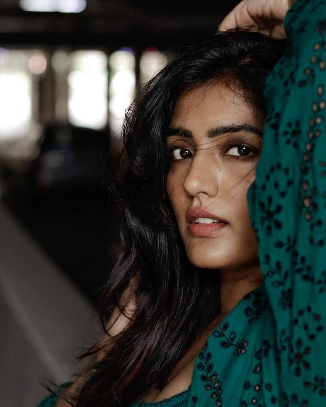 Eesha Rebba 7