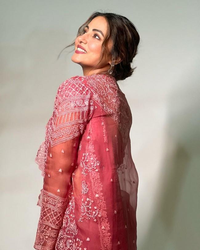 Hina Khan 3
