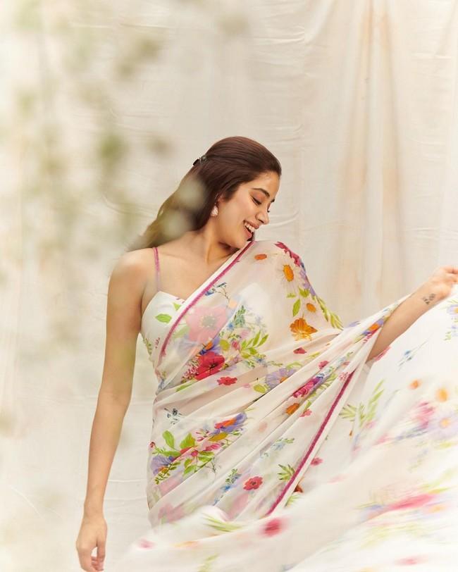 Janhvi Kapoor 4