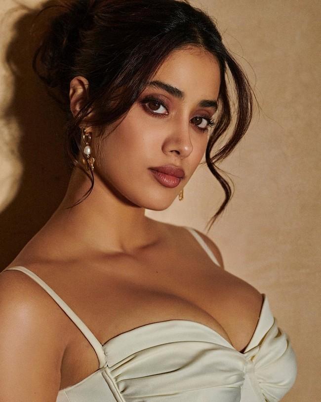 Janhvi Kapoor 3