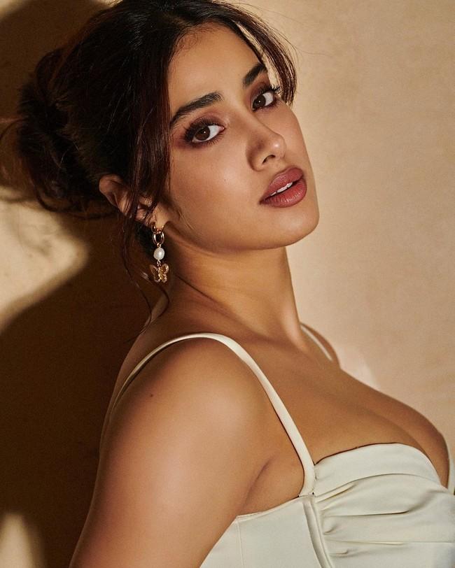 Janhvi Kapoor 4