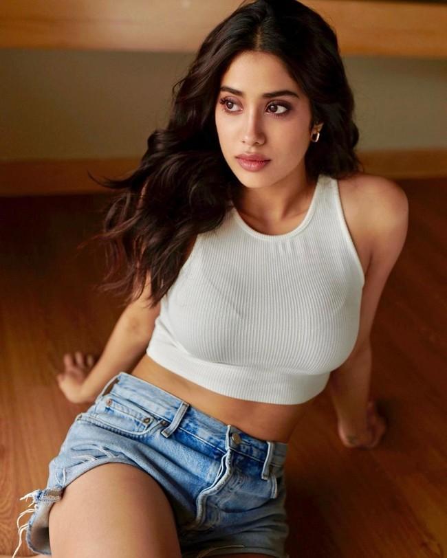 Janhvi Kapoor 6