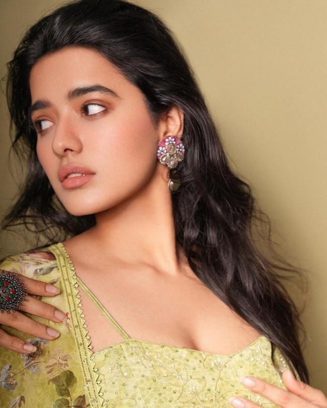 Ketika Sharma 10