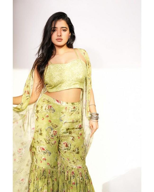 Ketika Sharma 8