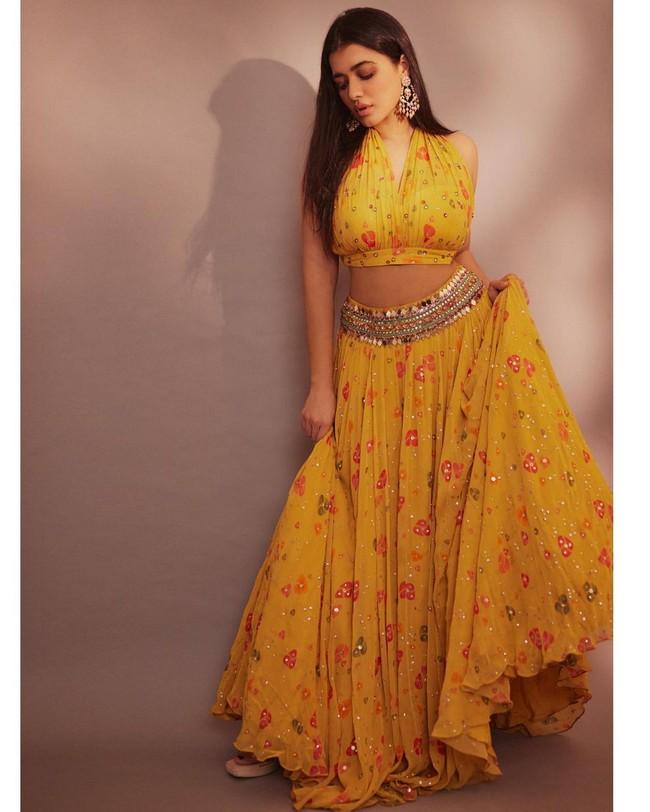 Ketika Sharma 4