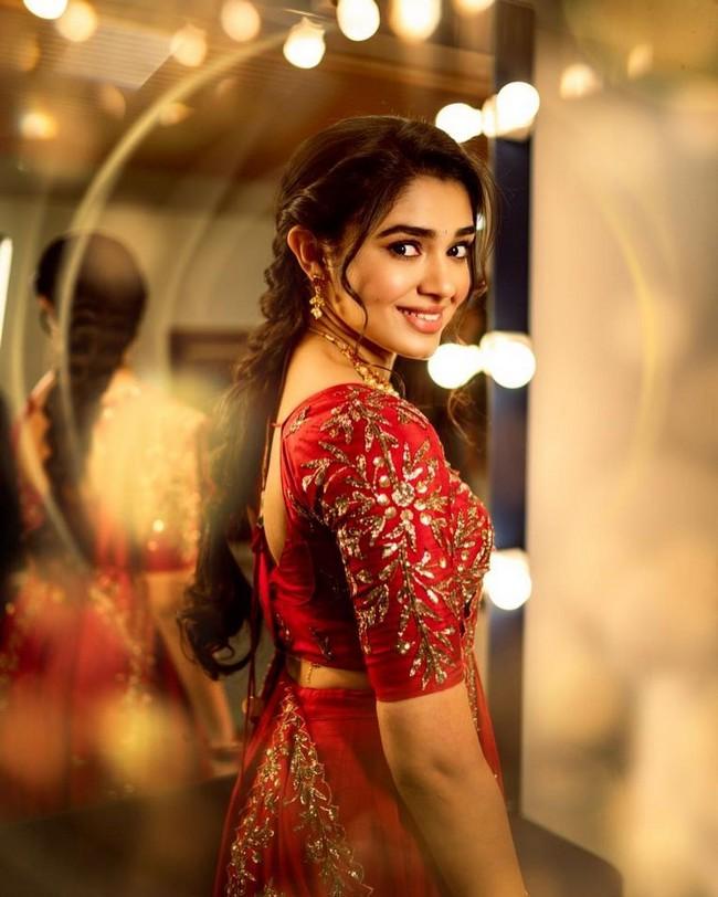 Krithi Shetty 8