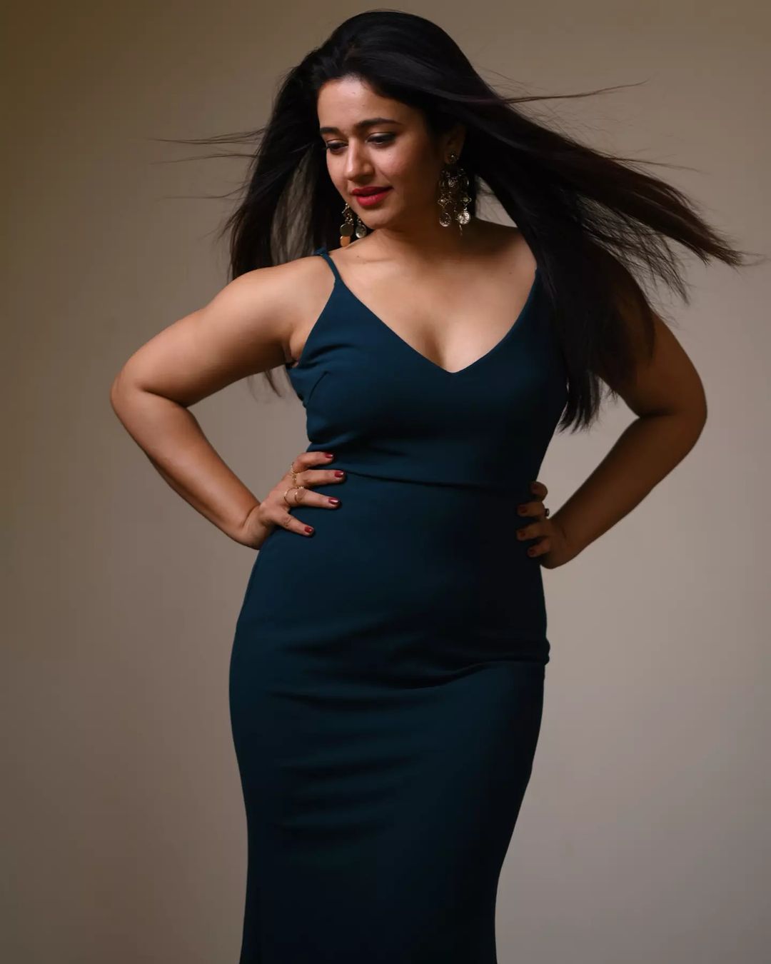 Poonam Bajwa (10)