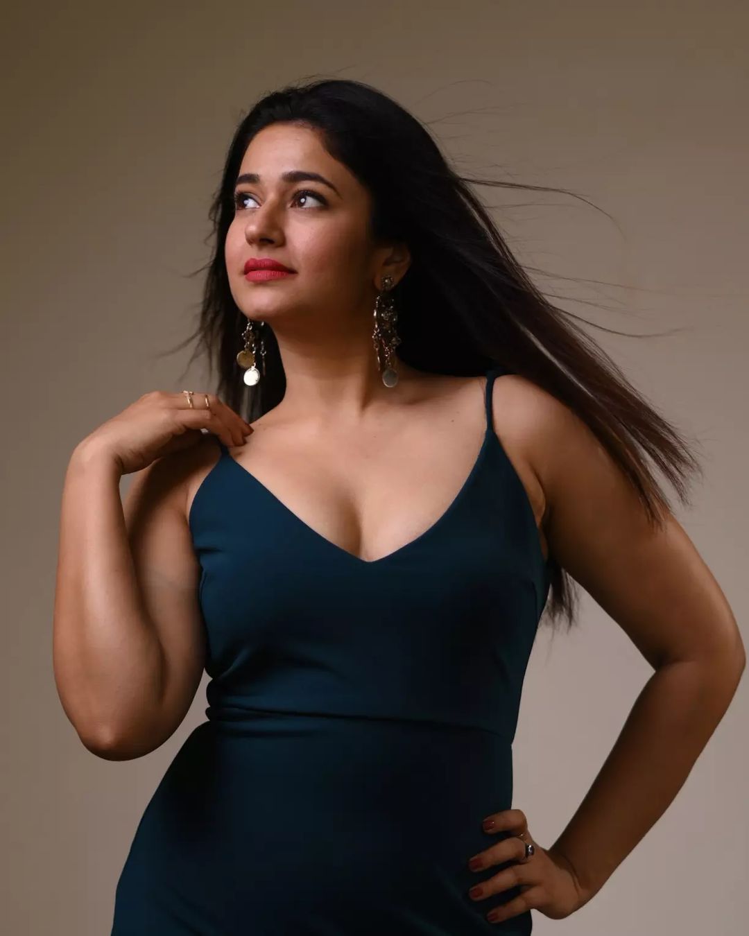 Poonam Bajwa (9)