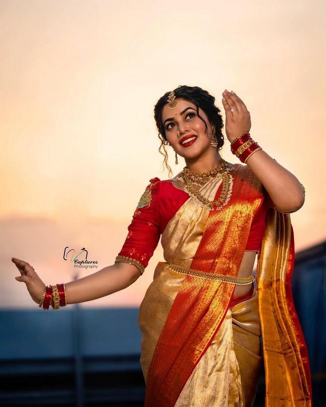 Poorna