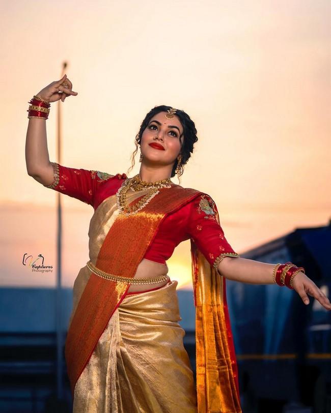 Poorna 2