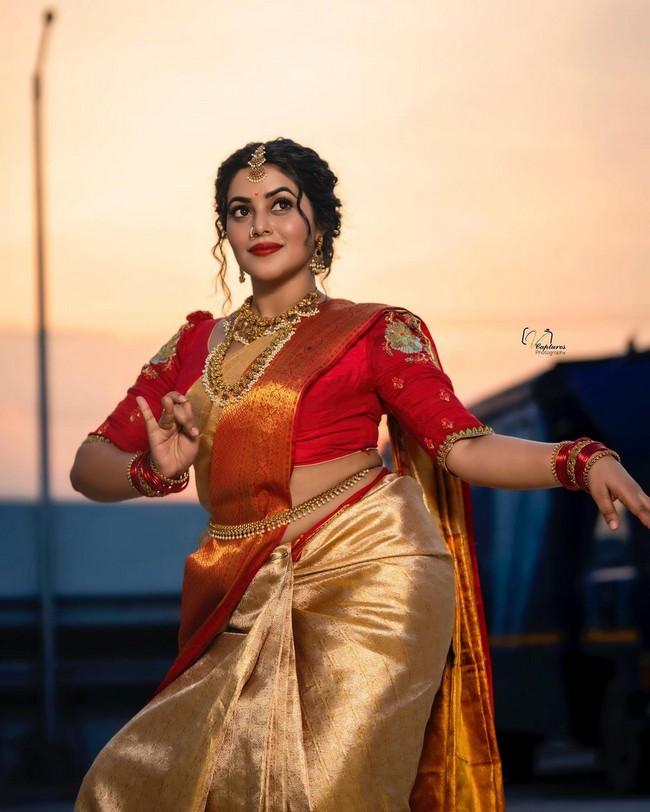 Poorna 4