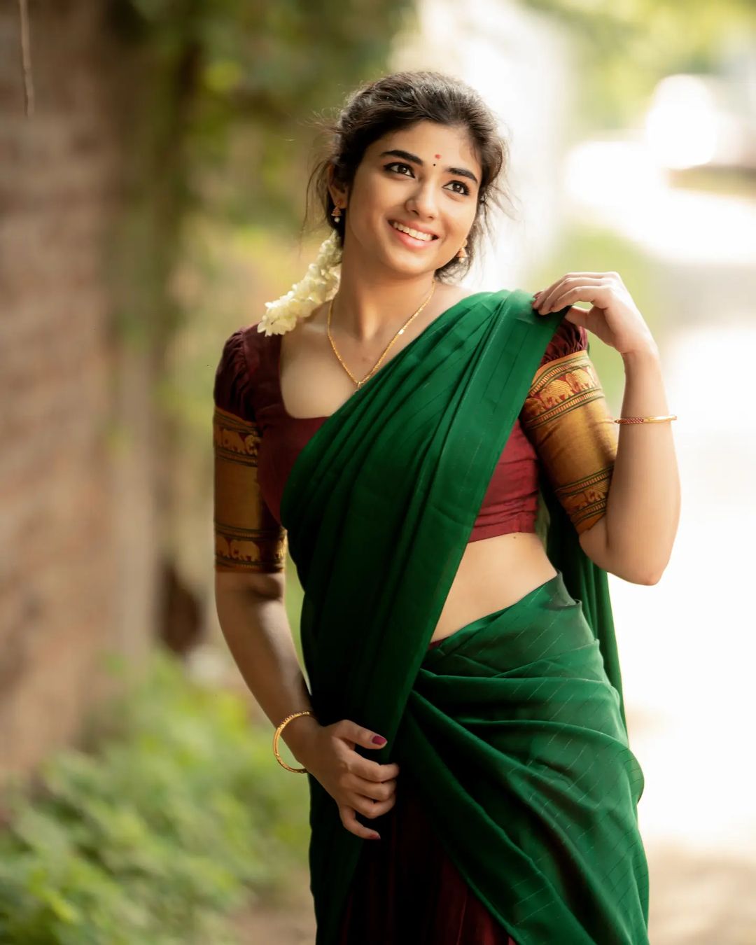 Pragya Nagra (9)