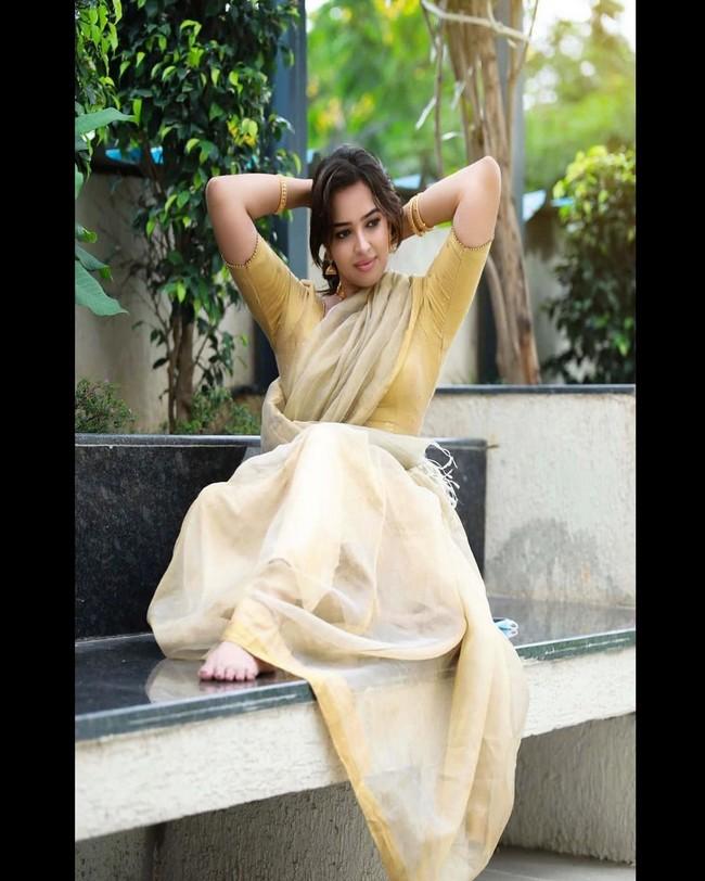 Pujita Ponnada 8