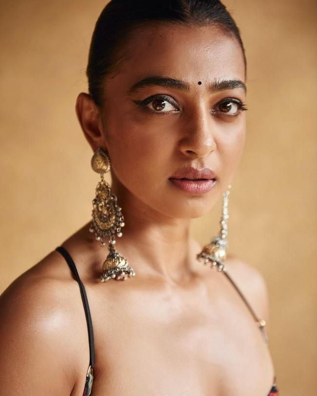 Radhika Apte 5