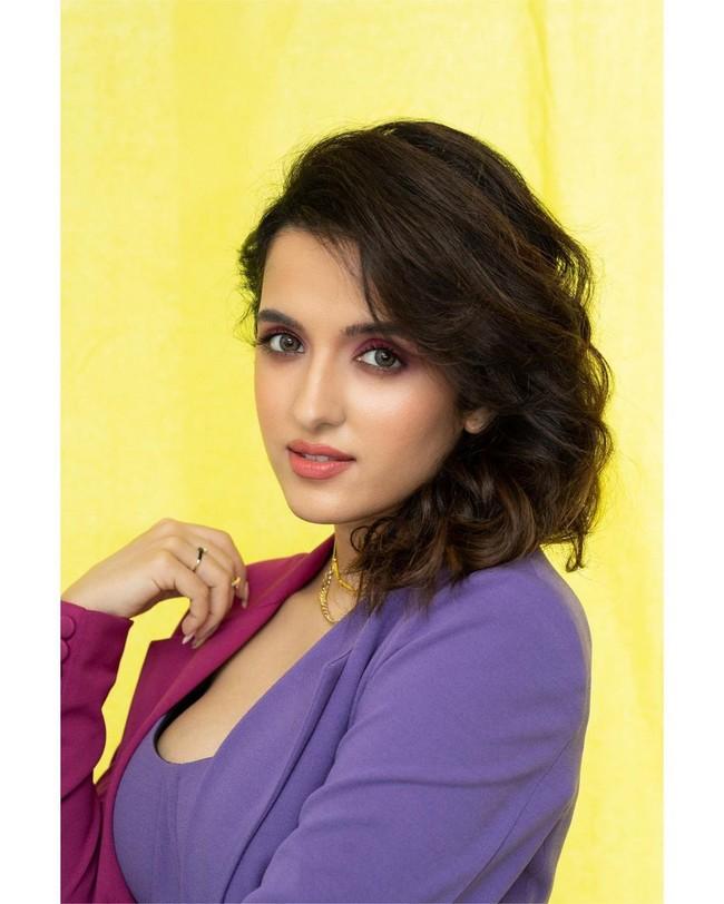 Shirley Setia 6