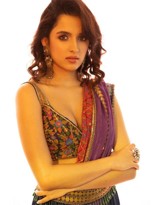 Shirley Setia 9