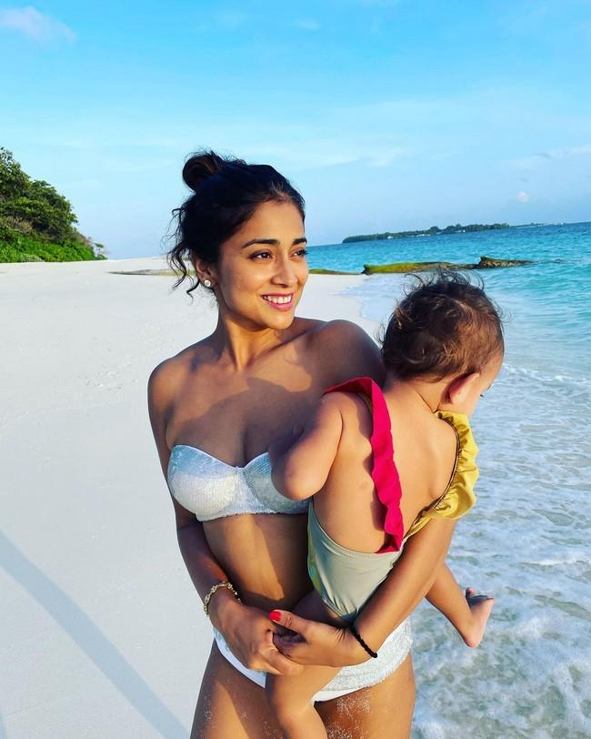 Shriya Saran 2