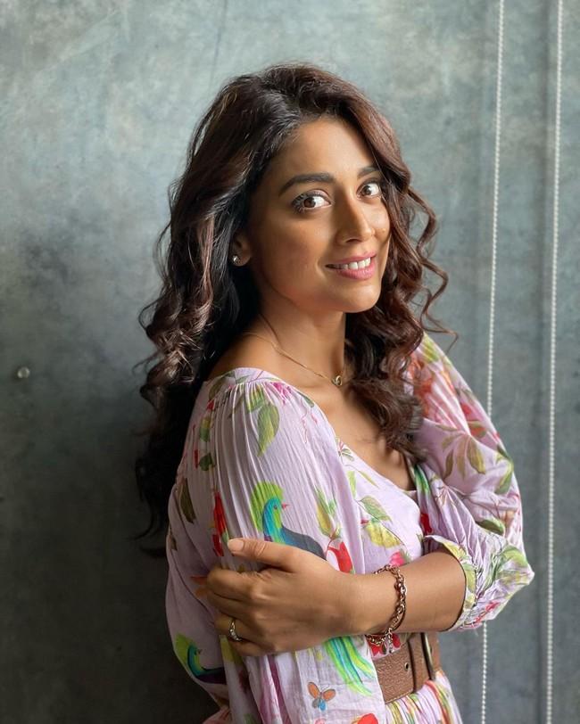 Shriya Saran 5