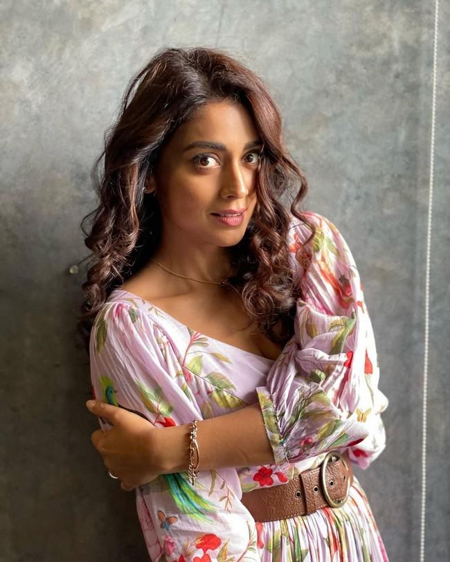 Shriya Saran 6