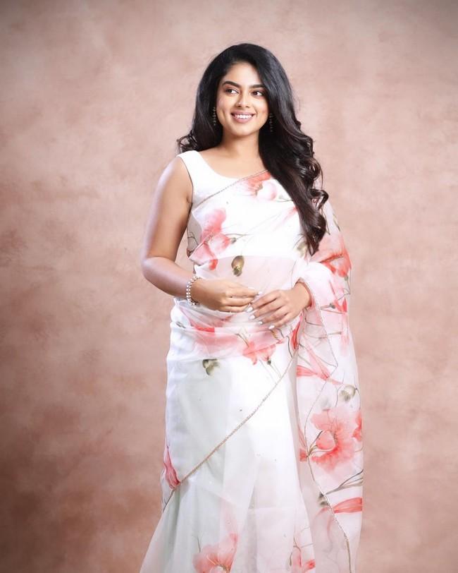 Siddhi Idnani 2