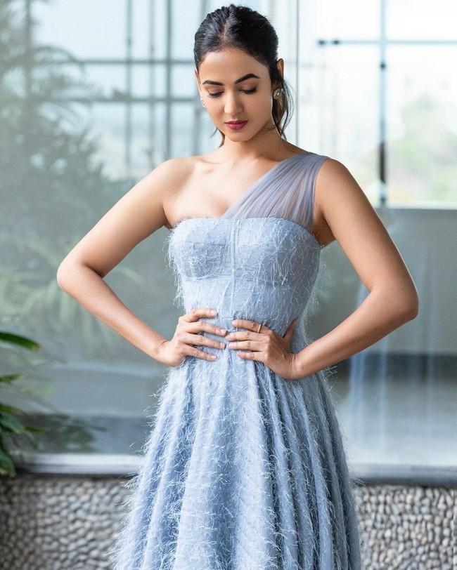 Sonal Chauhan 2