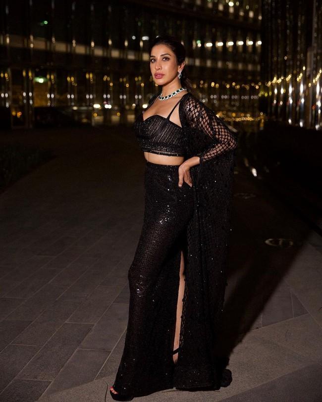 Sophie Choudry 7
