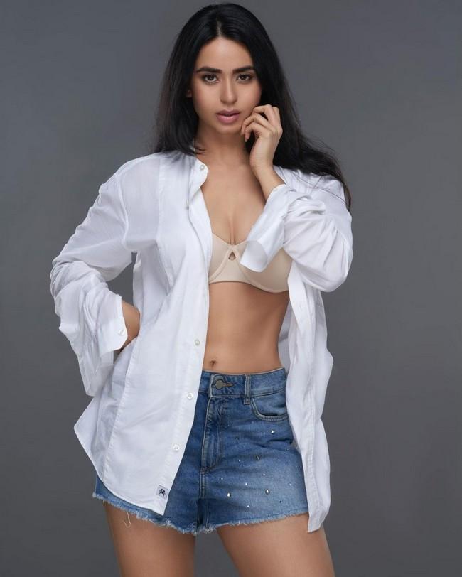 Soundarya Sharma 2