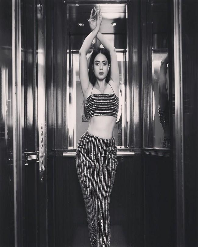 Soundarya Sharma 9