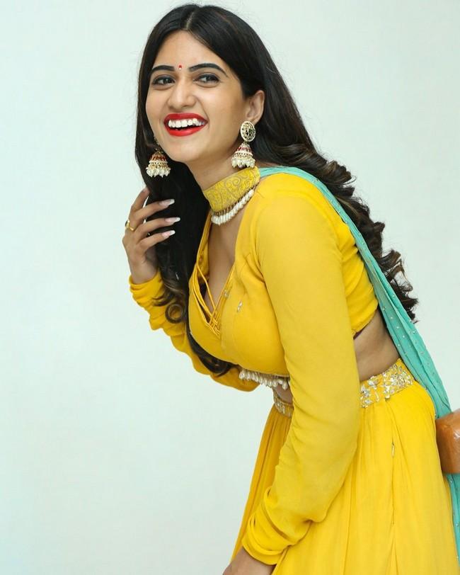 Sravanthi Chokarapu
