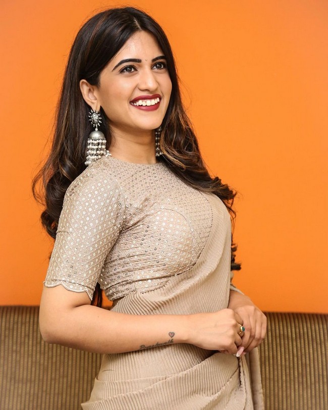Sravanthi Chokarapu 13