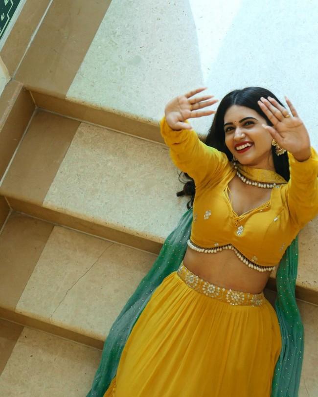Sravanthi Chokarapu 3