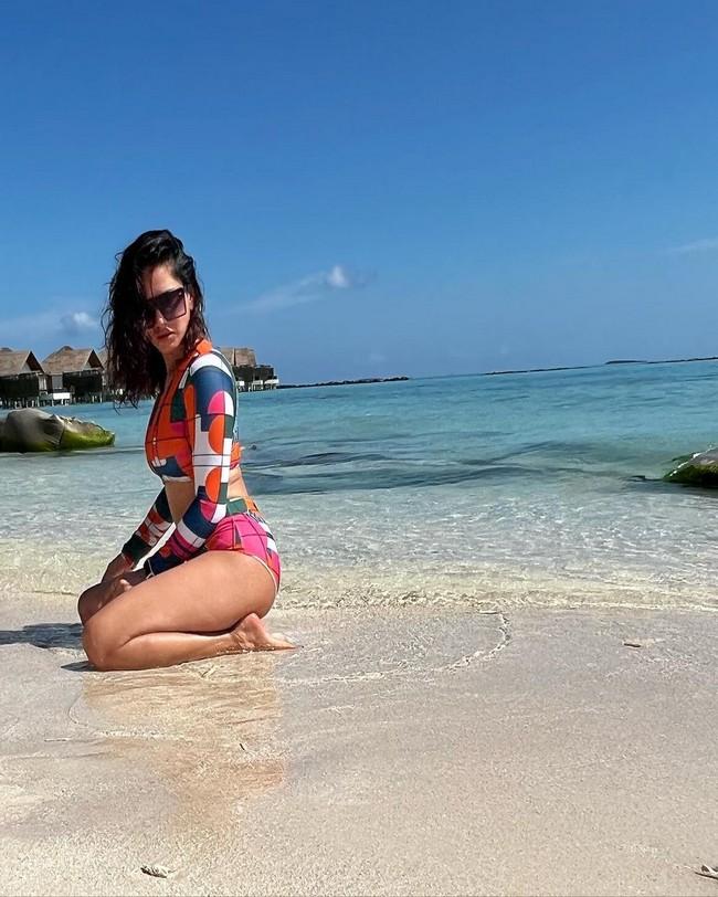 Sunny Leone 13