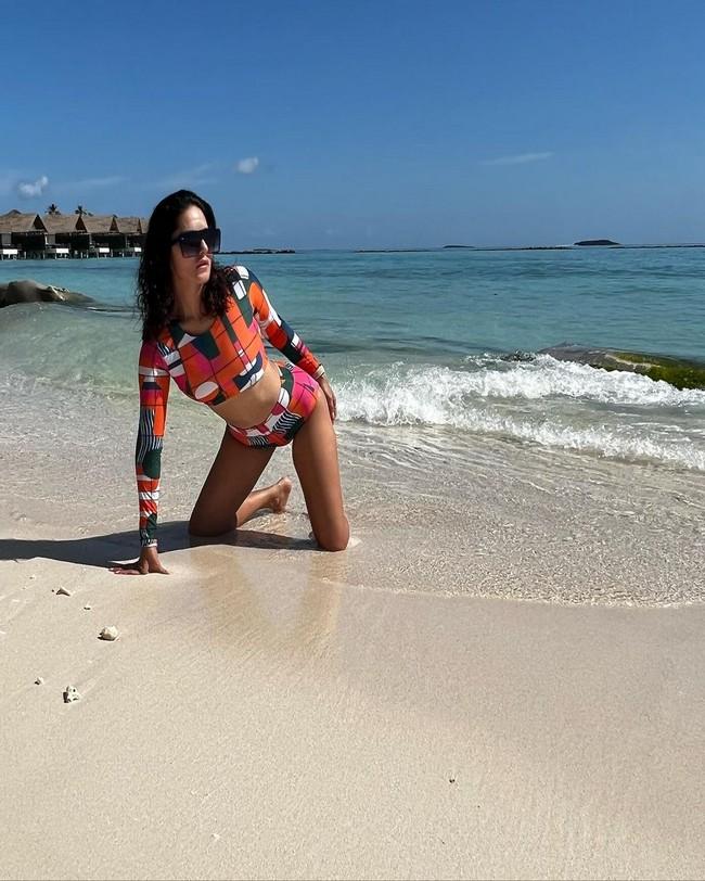Sunny Leone 7