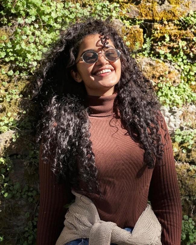 Anupama Parameswaran 8