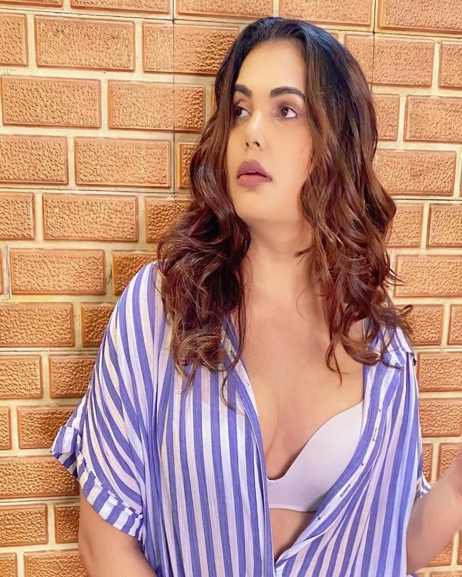 Anupma Agnihotri 11