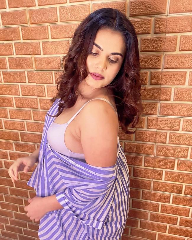 Anupma Agnihotri 16