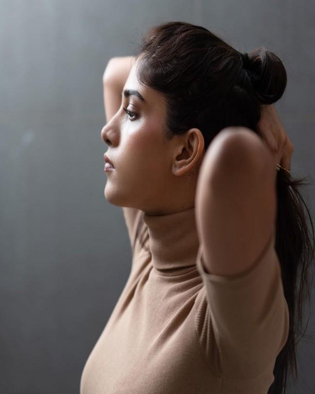 Chandini Chowdary 7