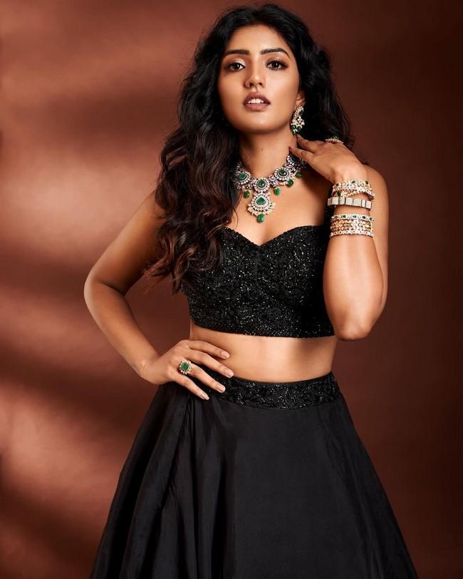 Eesha Rebba 5