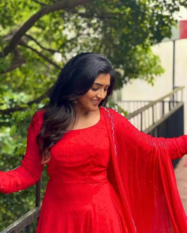 Eesha Rebba 6