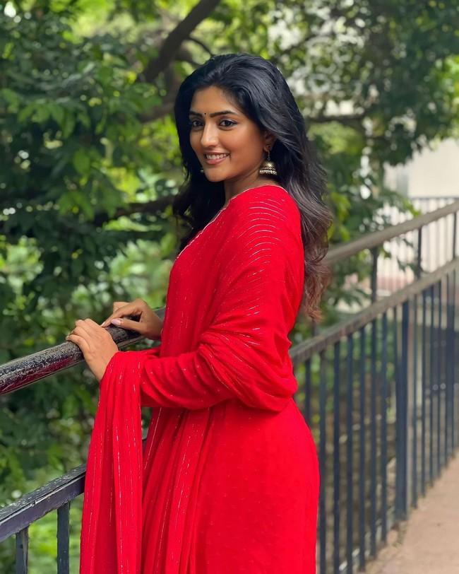 Eesha Rebba 9