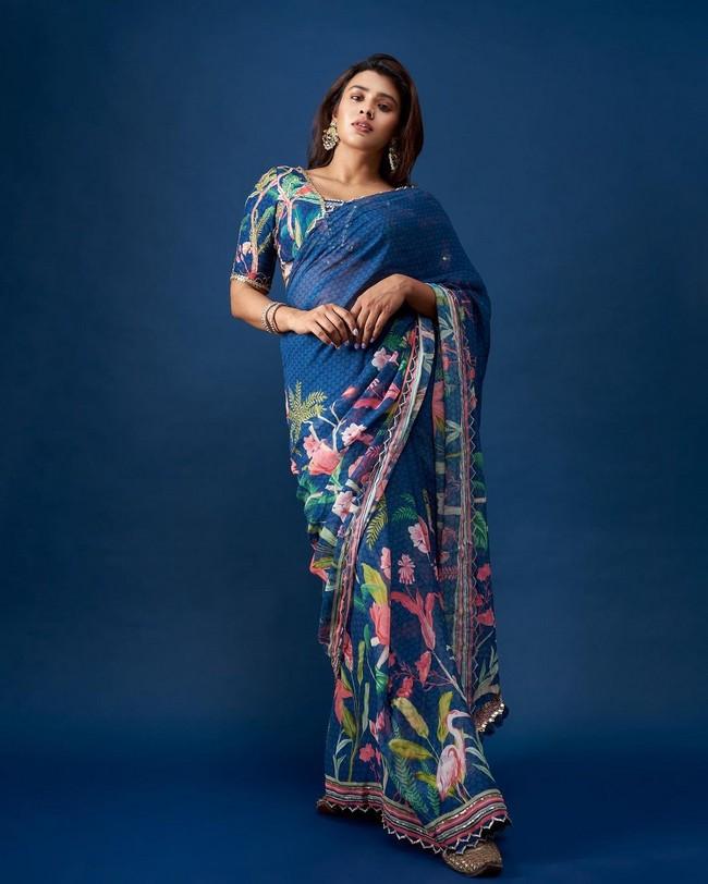 Hebah Patel 3