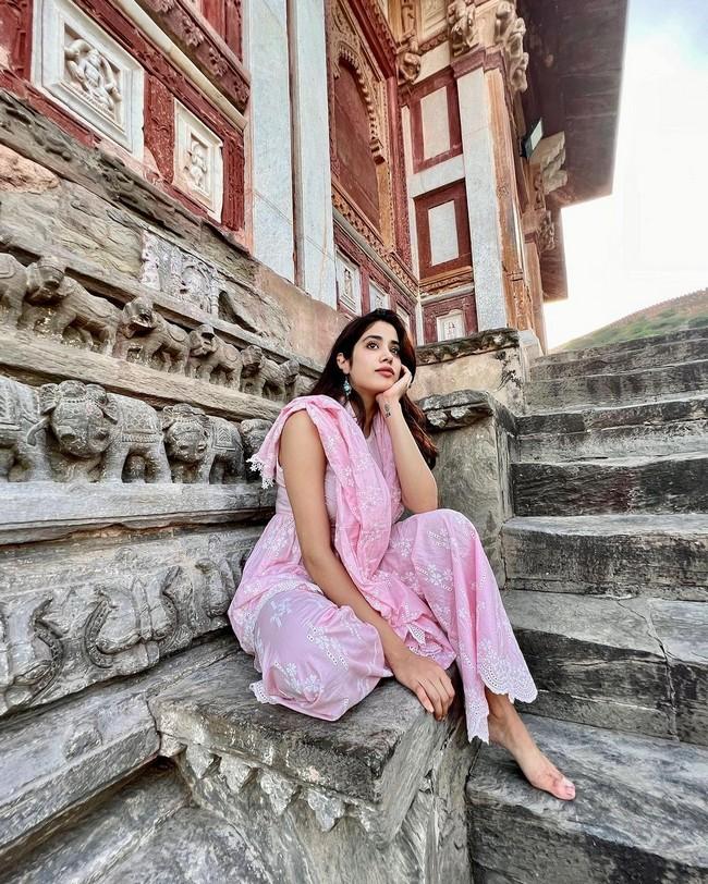 Janhvi Kapoor 10