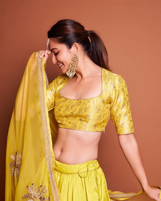 Kriti Kharbanda 9
