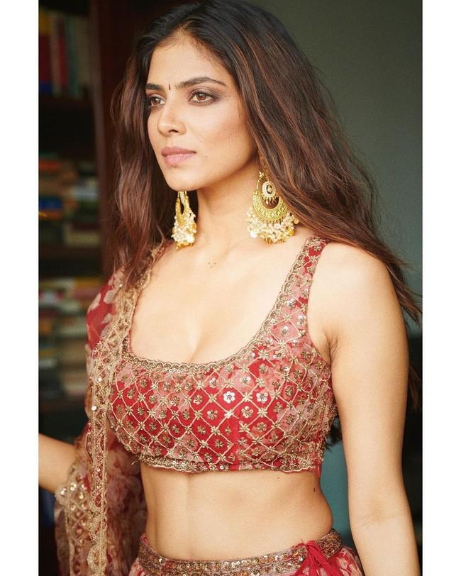 Malavika Mohanan 11