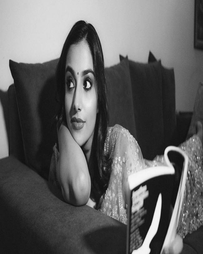 Meenakshii Chaudhary 9