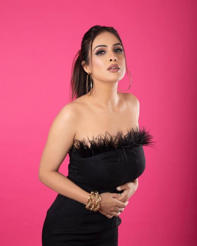 Nehhaa Malik 4