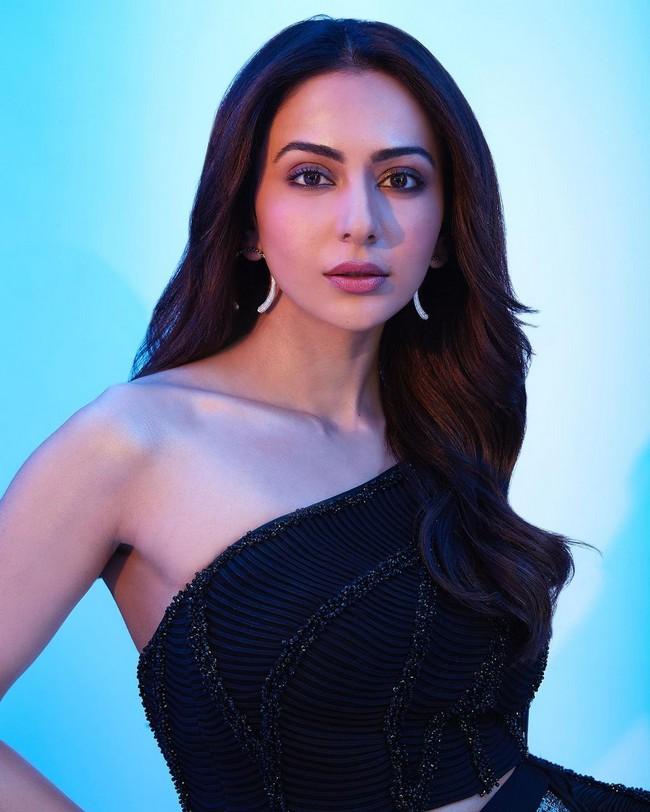 Rakul 4